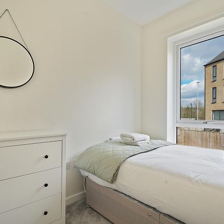 Mersey Way, Spacious 3 Bed Home, Close To Sheffield City Centre & Free Driveway Parking - Perfect For Workers, Groups & Families - Hosted By Stay Host Save Екстериор снимка